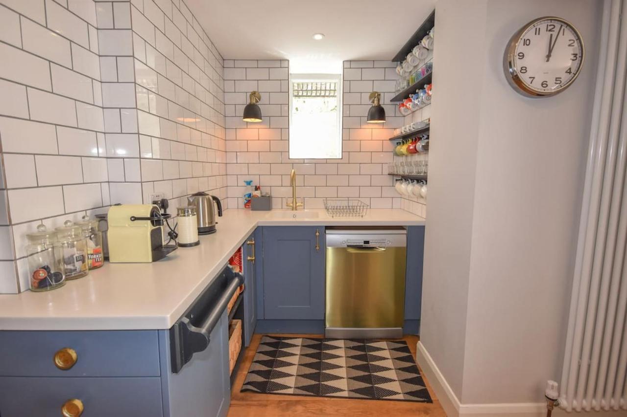 Arden Villa, Sleeps 8, Moments From The Golden Sandy Beach Of Ryde Ryde  Exterior foto
