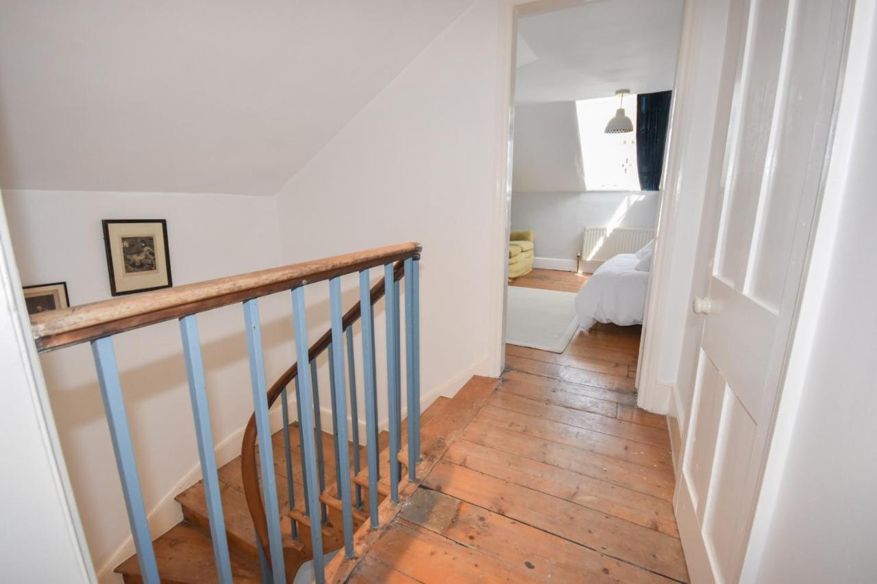 Arden Villa, Sleeps 8, Moments From The Golden Sandy Beach Of Ryde Ryde  Exterior foto