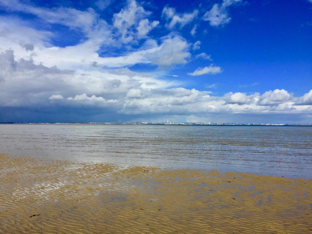 Arden Villa, Sleeps 8, Moments From The Golden Sandy Beach Of Ryde Ryde  Exterior foto