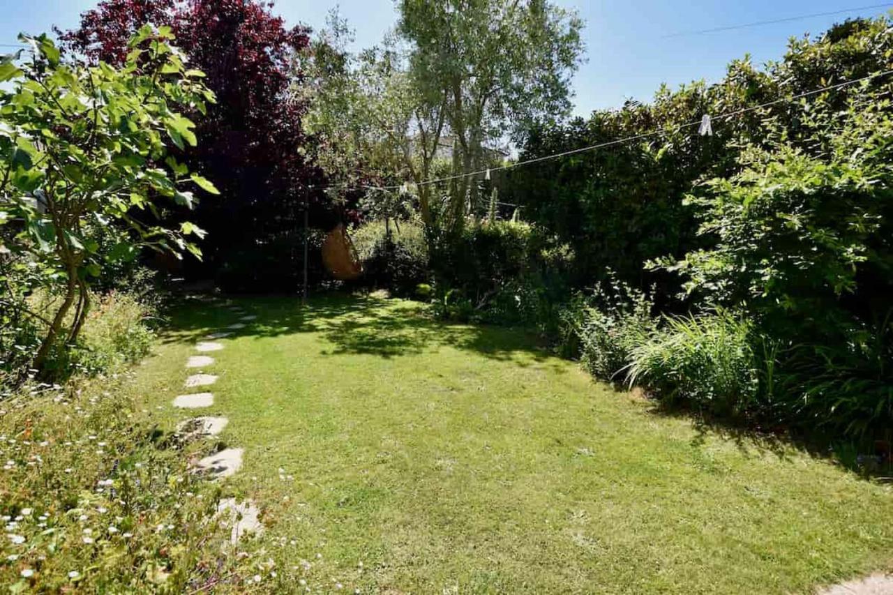 Arden Villa, Sleeps 8, Moments From The Golden Sandy Beach Of Ryde Ryde  Exterior foto